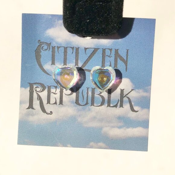 Swarovski Crystal Heart Stud Earrings 14kt Gold Handmade - Picture 4 of 14